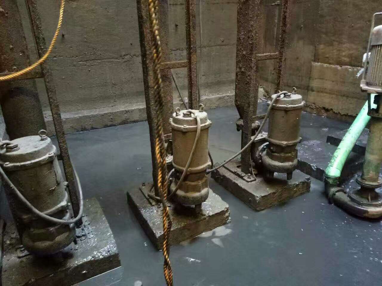 萧山污水池清理